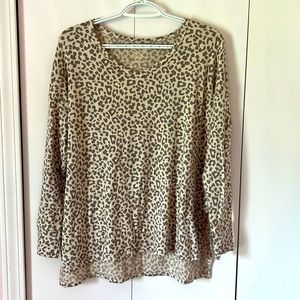 American Eagle pullover top
